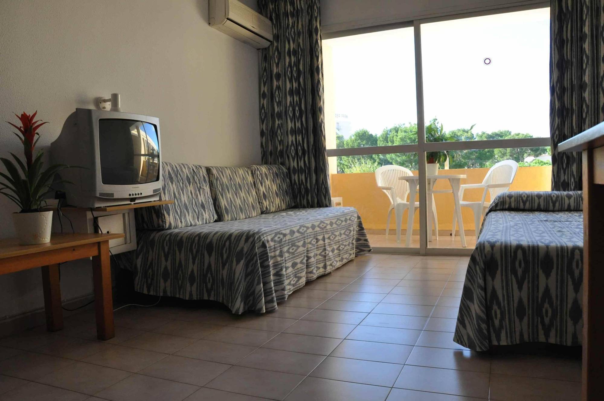 Alper Apartments Mallorca Palmanova Buitenkant foto